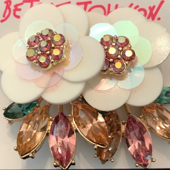 Betsey Johnson Jewelry - Betsey Johnson WHITE PEDAL FLOWER LEAF EARRINGS